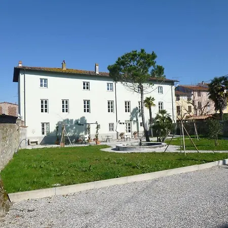 Principe Calaf 3 B&B 루카