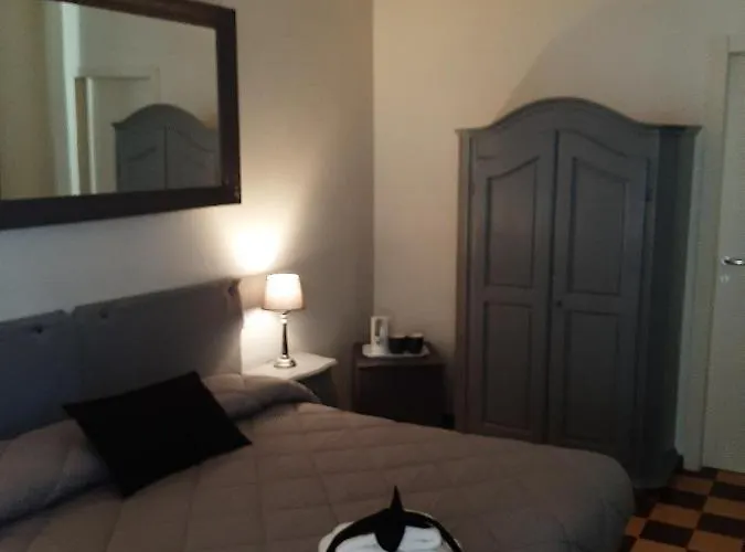 לינה וארוחת בוקר Principe Calaf 3 4*