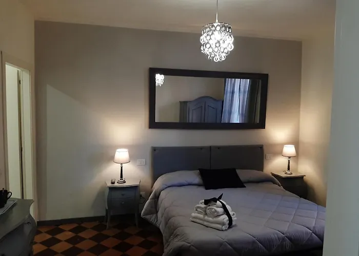 לינה וארוחת בוקר Principe Calaf 3 4*