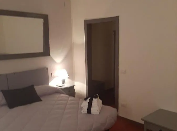 לינה וארוחת בוקר Principe Calaf 3 לוקה